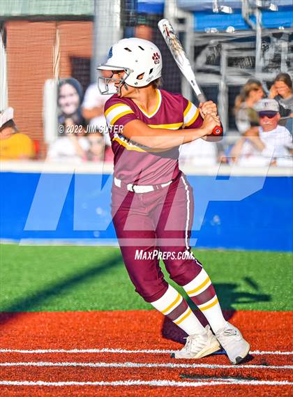 Thumbnail 3 in Thorndale vs Weimar (UIL 2A Region IV Final) photogallery.