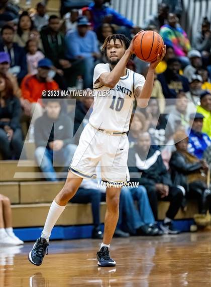 Thumbnail 3 in First Flight vs E.E. Smith (NCHSAA 3A Third Round) photogallery.
