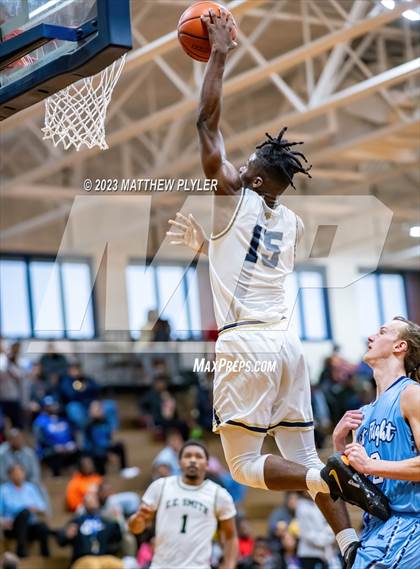 Thumbnail 3 in First Flight vs E.E. Smith (NCHSAA 3A Third Round) photogallery.