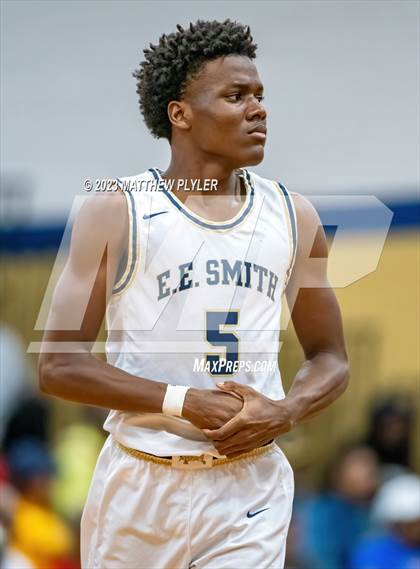 Thumbnail 2 in First Flight vs E.E. Smith (NCHSAA 3A Third Round) photogallery.