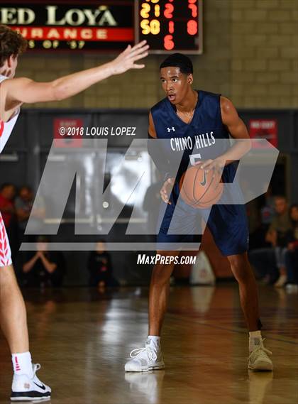 Thumbnail 2 in Chino Hills @ Mater Dei (Nike Extravaganza) photogallery.