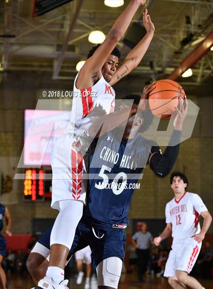 Thumbnail 1 in Chino Hills @ Mater Dei (Nike Extravaganza) photogallery.