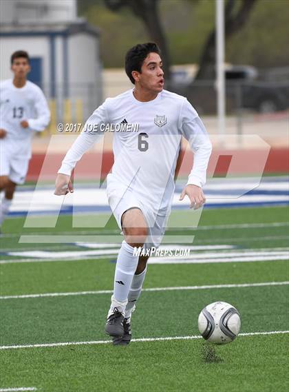 Thumbnail 3 in Victoria East vs Lee [Robert E.] (New Braunfels Tournament) photogallery.