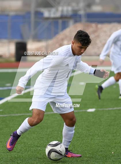 Thumbnail 2 in Victoria East vs Lee [Robert E.] (New Braunfels Tournament) photogallery.