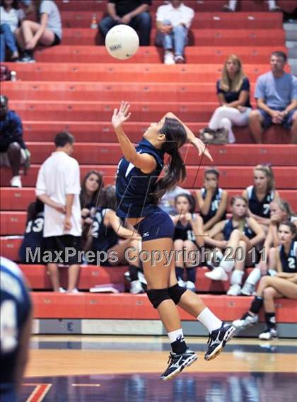 Thumbnail 2 in Dwyer vs. Lake Worth Christian photogallery.