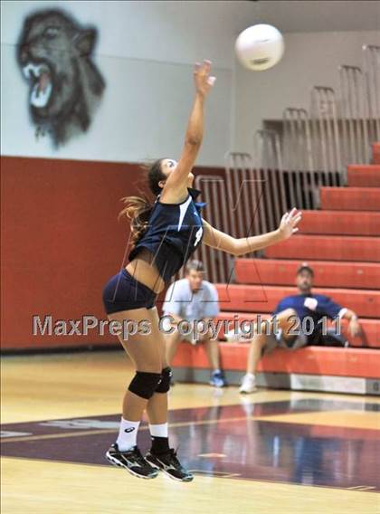 Thumbnail 2 in Dwyer vs. Lake Worth Christian photogallery.