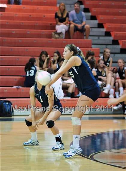 Thumbnail 1 in Dwyer vs. Lake Worth Christian photogallery.