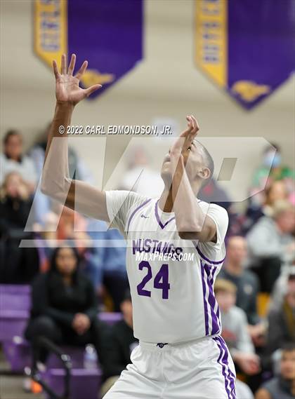 Thumbnail 2 in Lipscomb Academy vs Hillsboro photogallery.