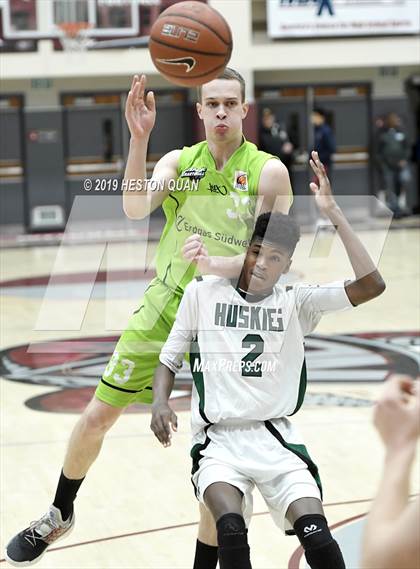 Thumbnail 2 in Fairmont Prep vs. Urspring - Germany (Rancho Mirage Holiday Invitational) photogallery.