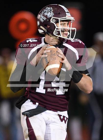Thumbnail 3 in St. Vincent-St. Mary @ Woodridge (OHSAA Division III Region 9 Quarterfinal) photogallery.