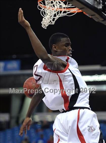 Thumbnail 2 in Price vs. Salesian (CIF State D4 Final) photogallery.