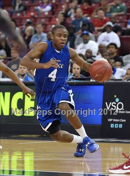 Thumbnail 3 in Price vs. Salesian (CIF State D4 Final) photogallery.