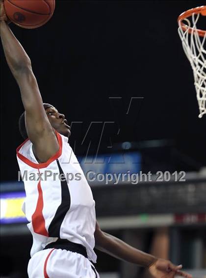 Thumbnail 3 in Price vs. Salesian (CIF State D4 Final) photogallery.