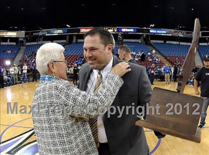 Thumbnail 1 in Price vs. Salesian (CIF State D4 Final) photogallery.