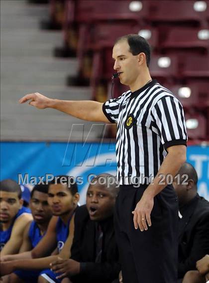 Thumbnail 2 in Price vs. Salesian (CIF State D4 Final) photogallery.