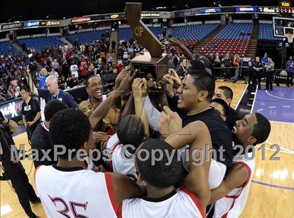 Thumbnail 3 in Price vs. Salesian (CIF State D4 Final) photogallery.