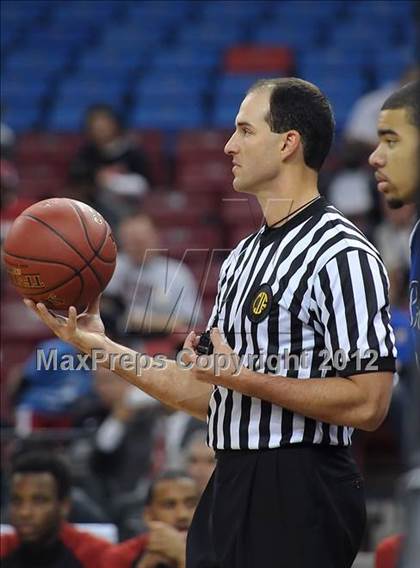 Thumbnail 3 in Price vs. Salesian (CIF State D4 Final) photogallery.