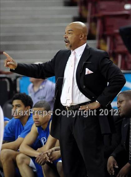 Thumbnail 2 in Price vs. Salesian (CIF State D4 Final) photogallery.