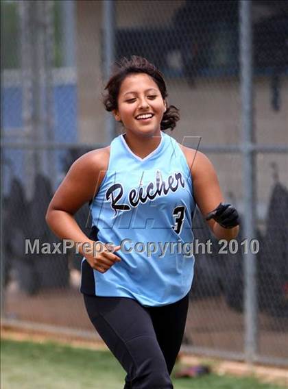 Thumbnail 3 in Reicher Catholic vs Red Oak (TAPPS 3A Semifinal) photogallery.