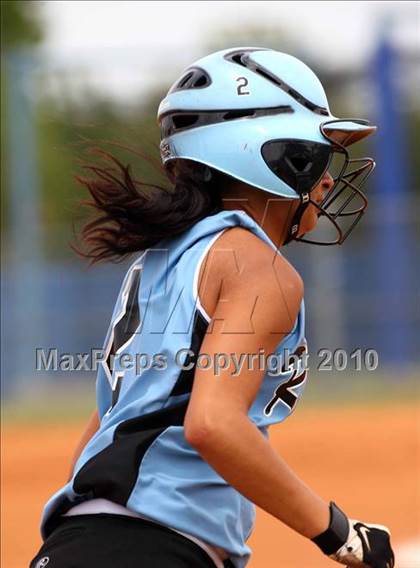 Thumbnail 1 in Reicher Catholic vs Red Oak (TAPPS 3A Semifinal) photogallery.
