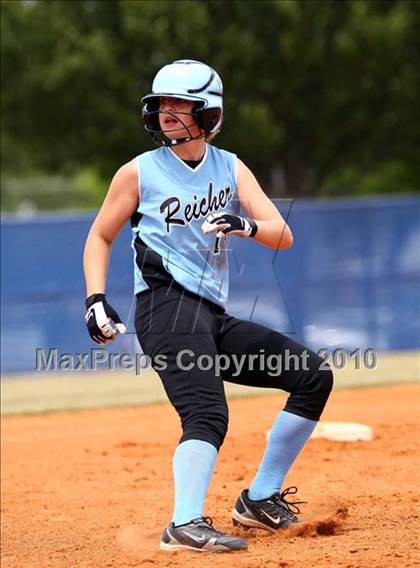 Thumbnail 3 in Reicher Catholic vs Red Oak (TAPPS 3A Semifinal) photogallery.