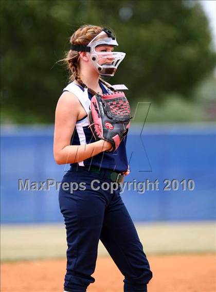 Thumbnail 1 in Reicher Catholic vs Red Oak (TAPPS 3A Semifinal) photogallery.