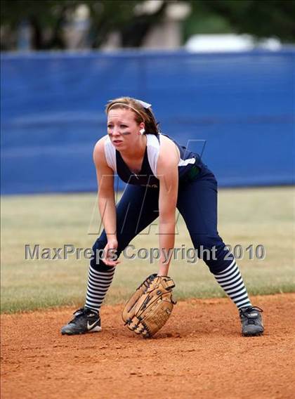Thumbnail 2 in Reicher Catholic vs Red Oak (TAPPS 3A Semifinal) photogallery.