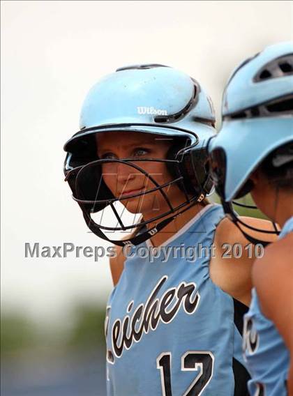 Thumbnail 1 in Reicher Catholic vs Red Oak (TAPPS 3A Semifinal) photogallery.
