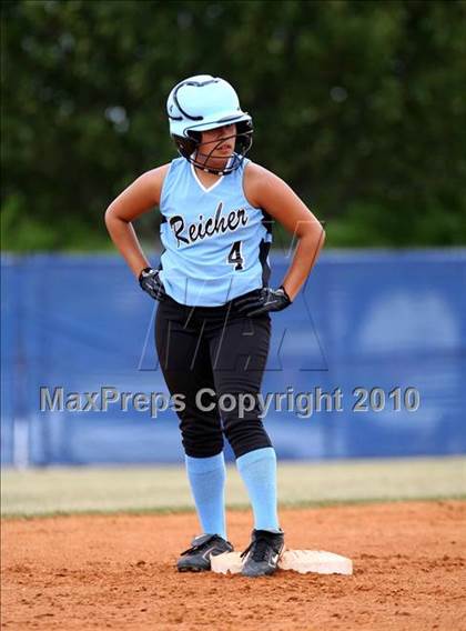 Thumbnail 1 in Reicher Catholic vs Red Oak (TAPPS 3A Semifinal) photogallery.