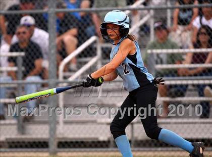 Thumbnail 2 in Reicher Catholic vs Red Oak (TAPPS 3A Semifinal) photogallery.