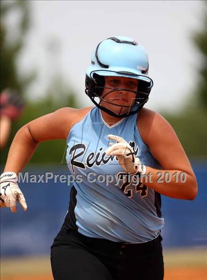 Thumbnail 2 in Reicher Catholic vs Red Oak (TAPPS 3A Semifinal) photogallery.