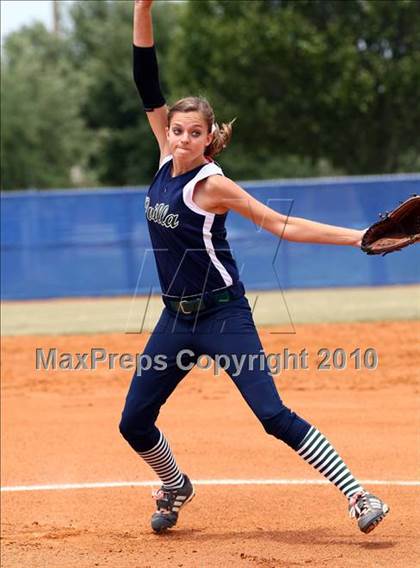 Thumbnail 3 in Reicher Catholic vs Red Oak (TAPPS 3A Semifinal) photogallery.