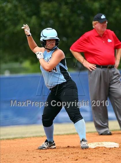 Thumbnail 2 in Reicher Catholic vs Red Oak (TAPPS 3A Semifinal) photogallery.