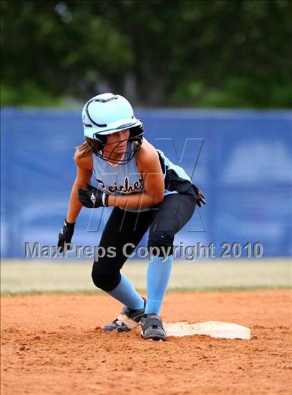 Thumbnail 1 in Reicher Catholic vs Red Oak (TAPPS 3A Semifinal) photogallery.