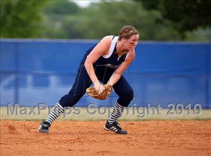 Thumbnail 2 in Reicher Catholic vs Red Oak (TAPPS 3A Semifinal) photogallery.