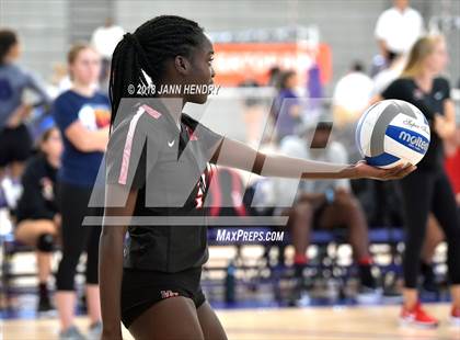 Thumbnail 1 in Walton vs. Harvard-Westlake (Durango Fall Classic) photogallery.