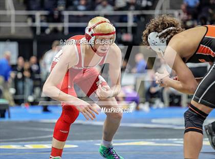 Thumbnail 2 in NYSPHSAA Division 2 State Championships (Semi Finals 101 to 138) photogallery.