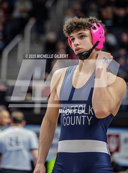 Thumbnail 2 in NYSPHSAA Division 2 State Championships (Semi Finals 101 to 138) photogallery.