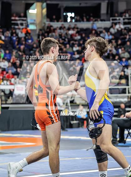 Thumbnail 3 in NYSPHSAA Division 2 State Championships (Semi Finals 101 to 138) photogallery.