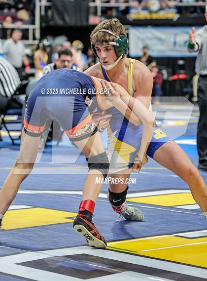 Thumbnail 1 in NYSPHSAA Division 2 State Championships (Semi Finals 101 to 138) photogallery.