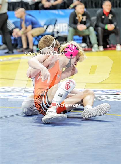 Thumbnail 3 in NYSPHSAA Division 2 State Championships (Semi Finals 101 to 138) photogallery.