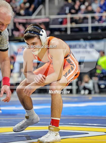 Thumbnail 2 in NYSPHSAA Division 2 State Championships (Semi Finals 101 to 138) photogallery.