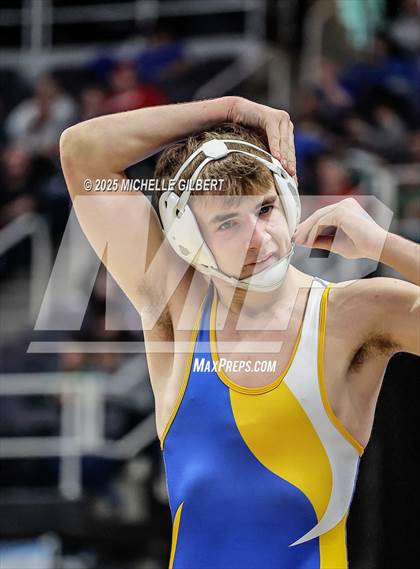 Thumbnail 1 in NYSPHSAA Division 2 State Championships (Semi Finals 101 to 138) photogallery.