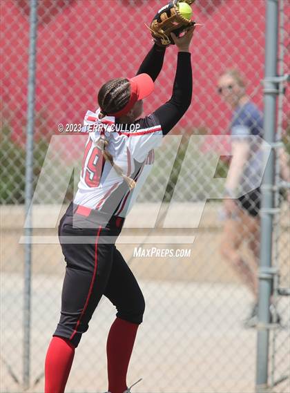Thumbnail 1 in North Sanpete vs. Union (UHSAA 3A Round 3) photogallery.