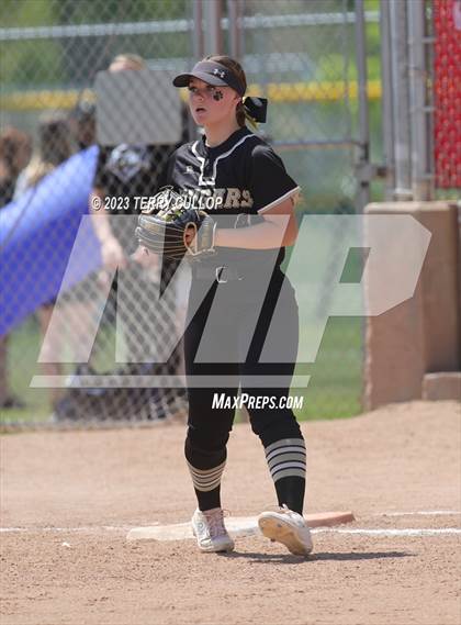 Thumbnail 1 in North Sanpete vs. Union (UHSAA 3A Round 3) photogallery.
