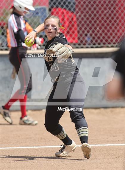 Thumbnail 3 in North Sanpete vs. Union (UHSAA 3A Round 3) photogallery.