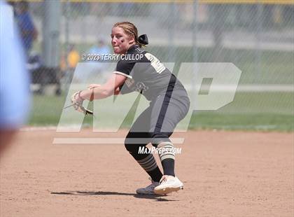 Thumbnail 3 in North Sanpete vs. Union (UHSAA 3A Round 3) photogallery.
