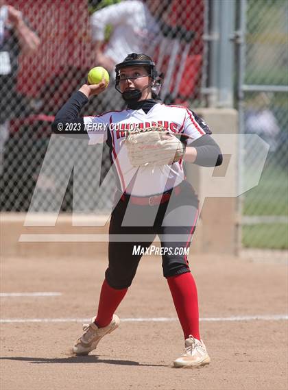 Thumbnail 1 in North Sanpete vs. Union (UHSAA 3A Round 3) photogallery.