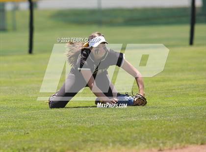 Thumbnail 2 in North Sanpete vs. Union (UHSAA 3A Round 3) photogallery.