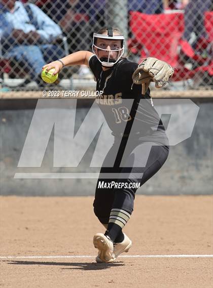 Thumbnail 3 in North Sanpete vs. Union (UHSAA 3A Round 3) photogallery.